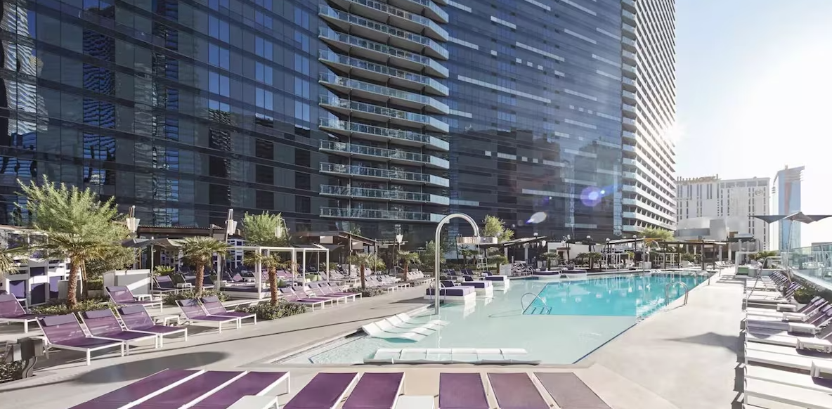 LVStripHouse Condos Sleeps up to 14
